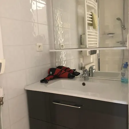 Comfortable Close To The Sea *